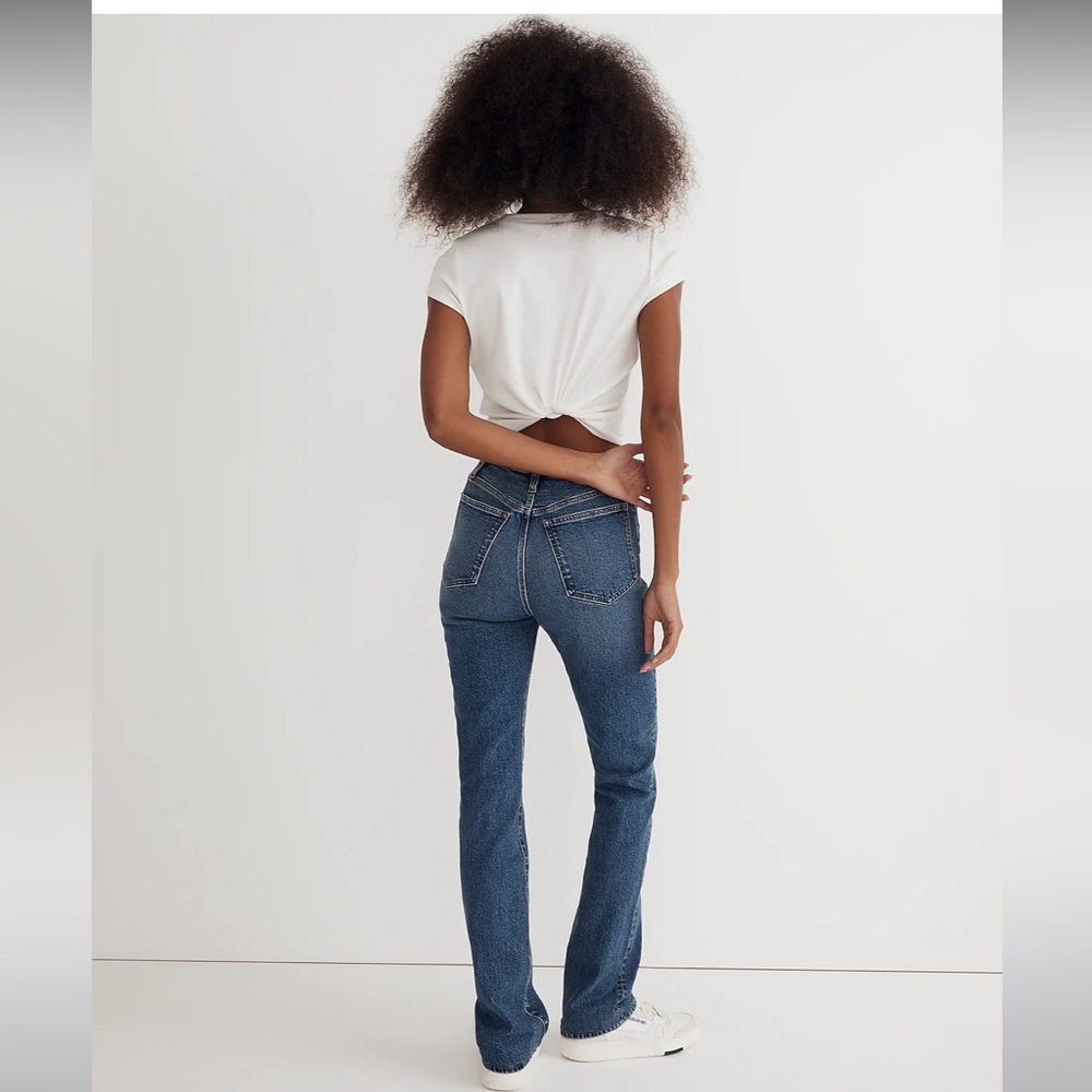 Madewell The '90s Straight Jean in Liola Wash: Binded-Waist Edition - Picture 2 of 6